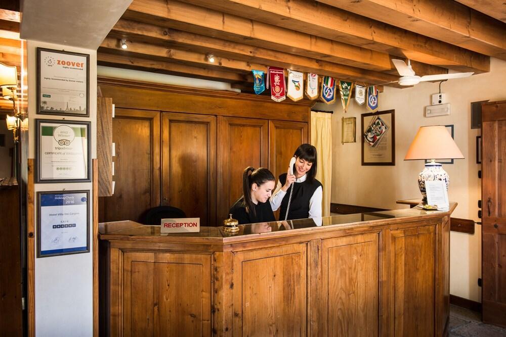 Hotel Villa Dei Carpini Одерцо Екстер'єр фото