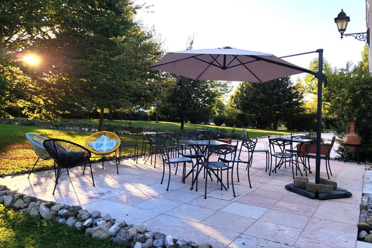 Hotel Villa Dei Carpini Одерцо Екстер'єр фото